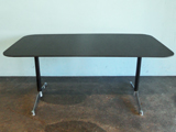 Tisch mit Untergestell Eames